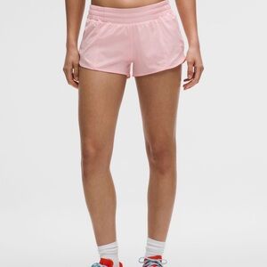 Lululemon-Hotty Hot Low-Rise Lined shorts 2.5”